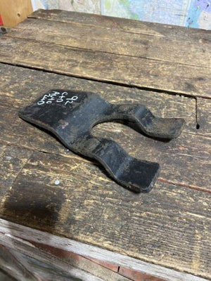 1991 .5 1992 1993 DODGE RAM 250 350 CUMMINS 2WD AUTO TRANSMISSION MOUNT BRACKET