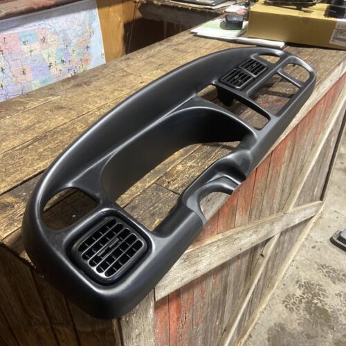 MINT OEM 1999-2002 DODGE RAM 2500 3500 GAUGE DASH BEZEL RADIO SURROUND