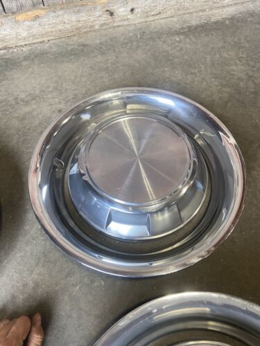 OEM 1989-1993  Hub Cap &amp; Ring Set  1st Gen Dodge Ram 250 Cummins