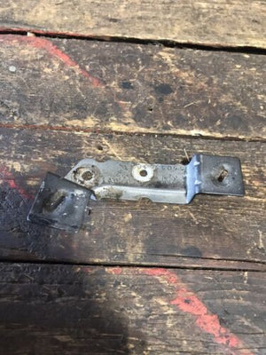 1998-2002 DODGE RAM 2500 3500 CUMMINS MANUAL SHIFTER SURROUND BRACKET 55055630