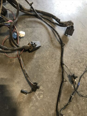 2002 DODGE RAM 2500 3500 CUMMINS ENGINE BAY WIRING HARNESS FUSEBOX 56045945AI