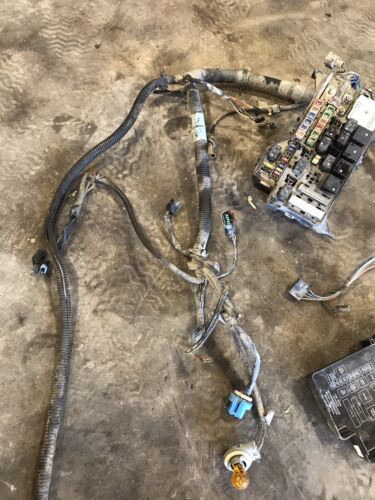 2001 DODGE RAM 2500 3500 CUMMINS AUTOMATIC ENGINE BAY FUSEBOX HARNESS 56045945AF