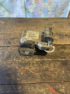 2005 DODGE RAM 3500 CUMMINS DUALLY ABS BRAKE MODULE AND PUMP 52121410AD