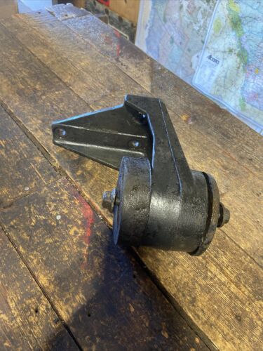 1994-1998 DODGE RAM 2500 3500 12V CUMMINS DRIVER SIDE LH MOTOR MOUNT 52018237