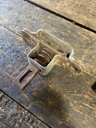 1970&#39;S DODGE RAM TAILGATE LATCHES LATCH PIECES
