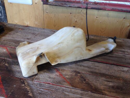 99-07 Gmc Chevrolet 1500/2500/3500 Washer Fluid Tank Reservoir