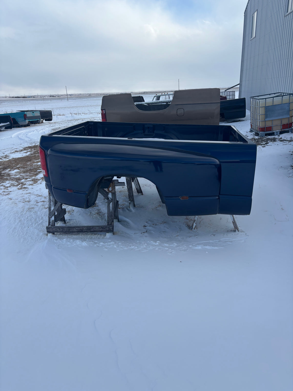 3RD GEN 2003-2009 DODGE RAM 8FT DUALLY BED RUST FREE