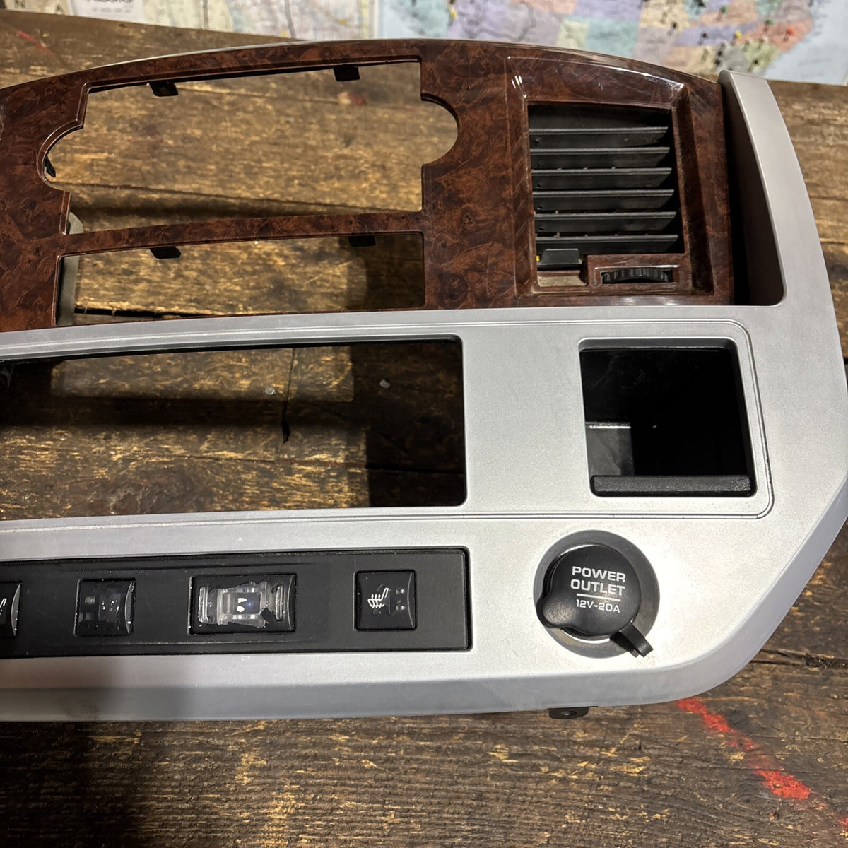 Oem Nice! 2006 - 2009 DODGE RAM WOODGRAIN CENTER DASH BEZEL SURROUND LARAMIE