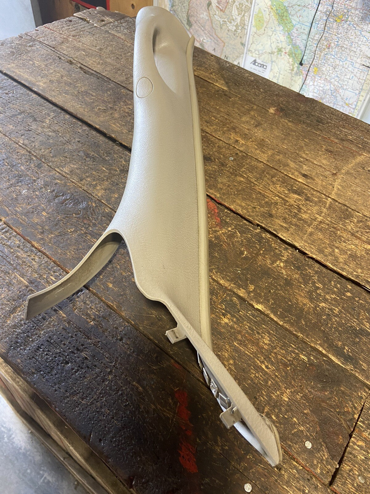 2003 - 2009 DODGE RAM 1500 2500 3500 DRIVER LH SIDE A PILLAR HANDLE TRIM 824726