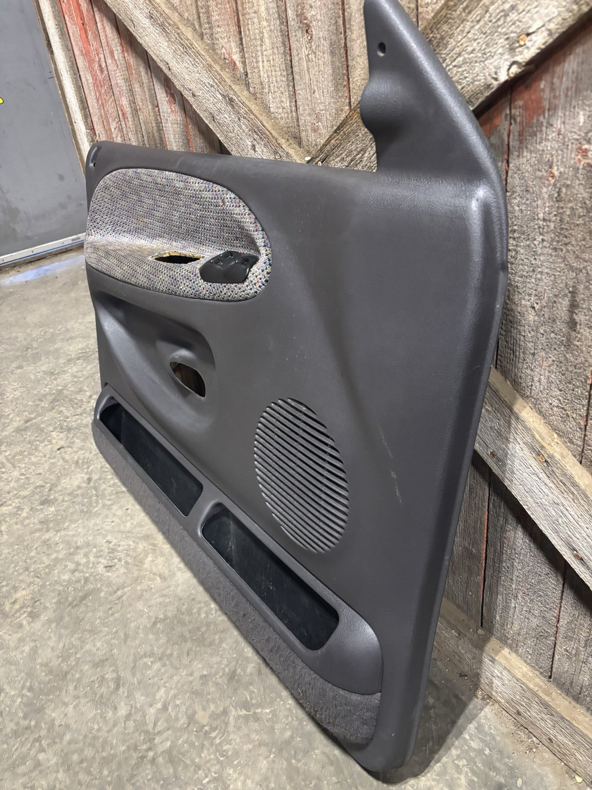 1998 - 2002 2ND GEN DODGE RAM DARK GREY DRIVER DOOR PANEL NICE QUAD CAB