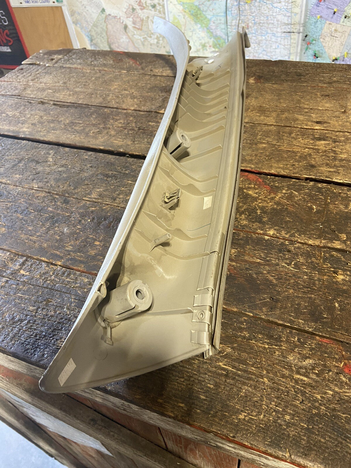 2003 - 2009 DODGE RAM 1500 2500 3500 DRIVER LH SIDE A PILLAR HANDLE TRIM 824726