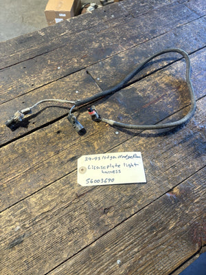 1989 - 1993 1ST GEN DODGE RAM LICENSE PLATE LIGHT HARNESS 56003690