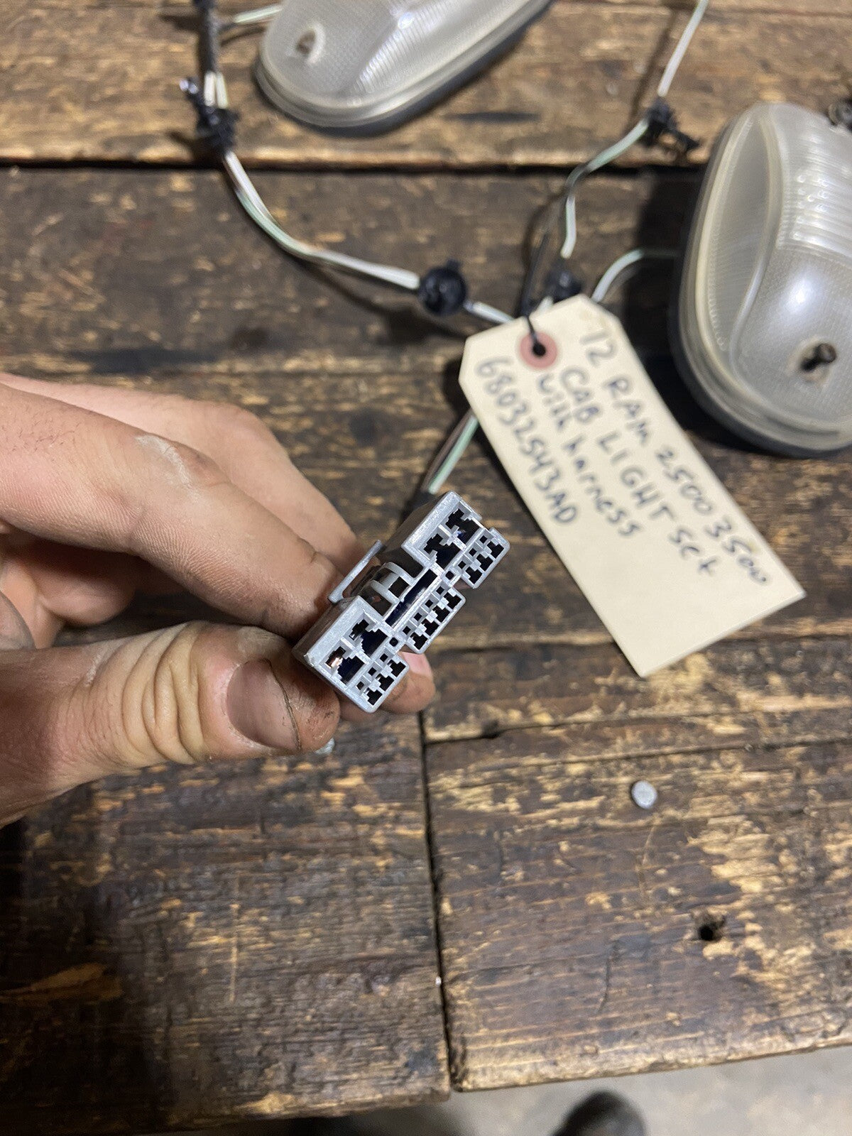 2010 - 2012 DODGE RAM 2500 3500 CAB CLEARANCE LIGHT SET WITH HARNESS 68032543AD