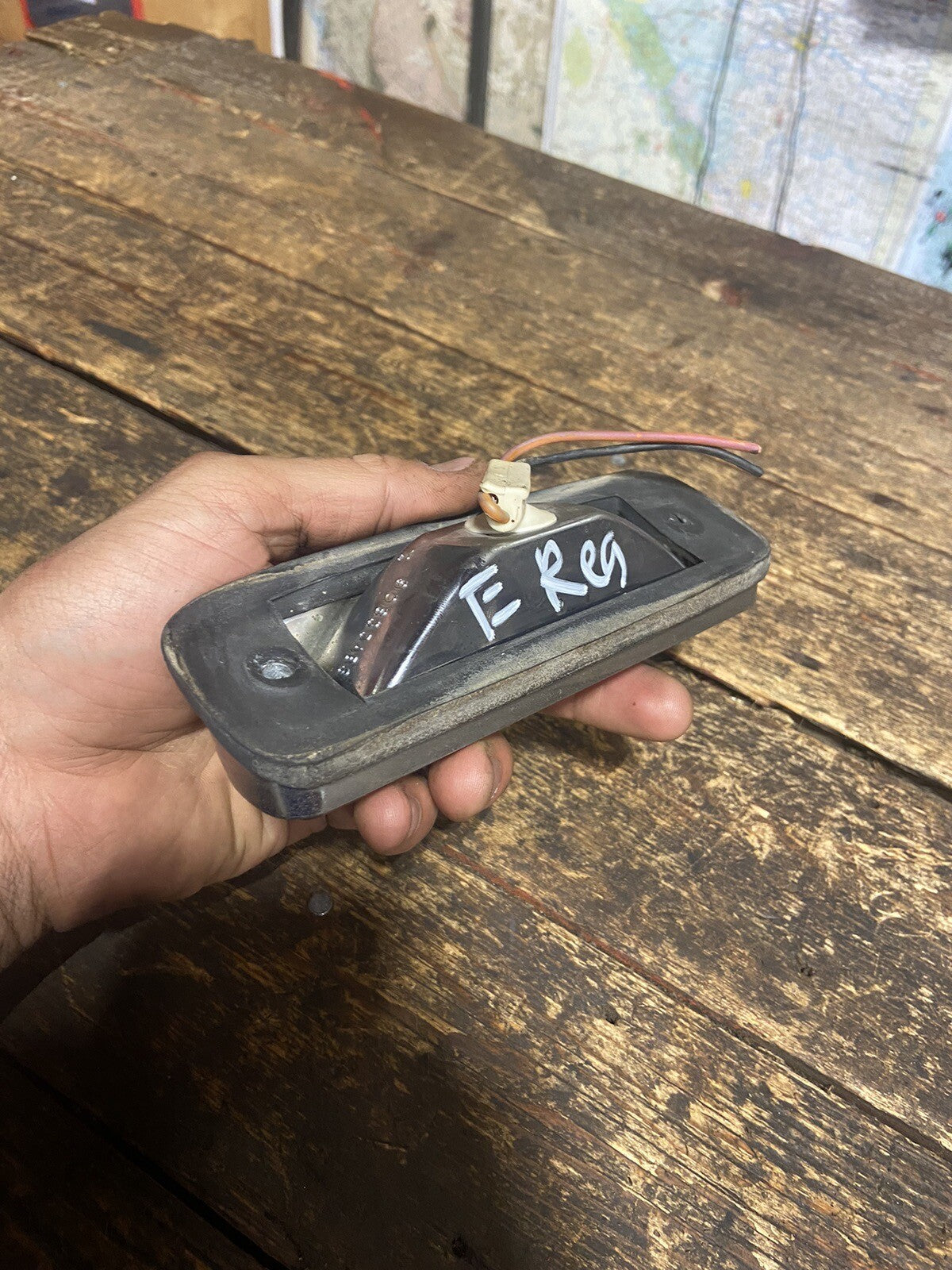 1ST GEN DODGE 1989-1993 RAM 150 250 350 REGULAR CAB 3RD BRAKE LIGHT 4357562