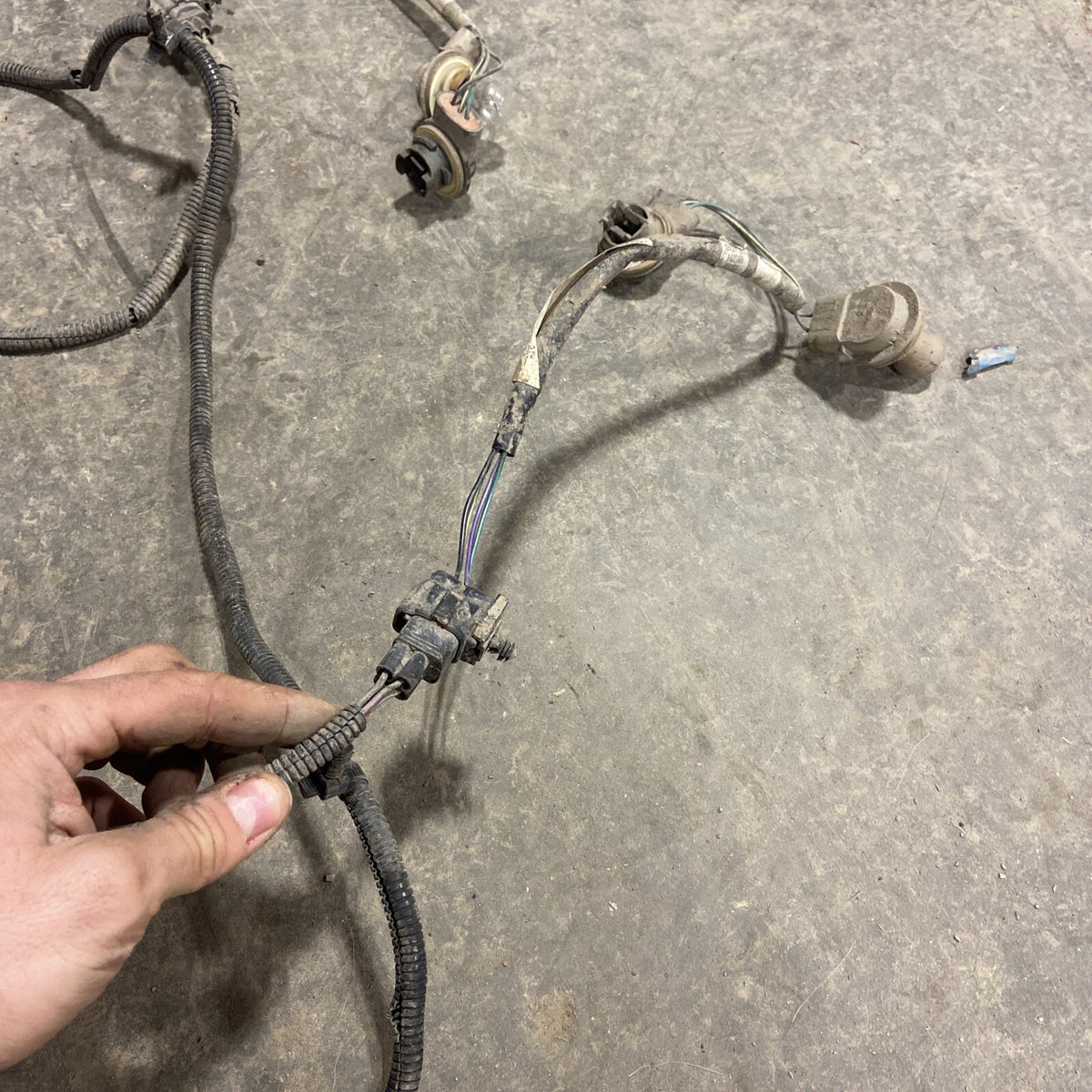 1998 DODGE RAM 2500 3500 V10 / CUMMINS EXT CAB SHORTBOX FRAME HARNESS 56020492AC