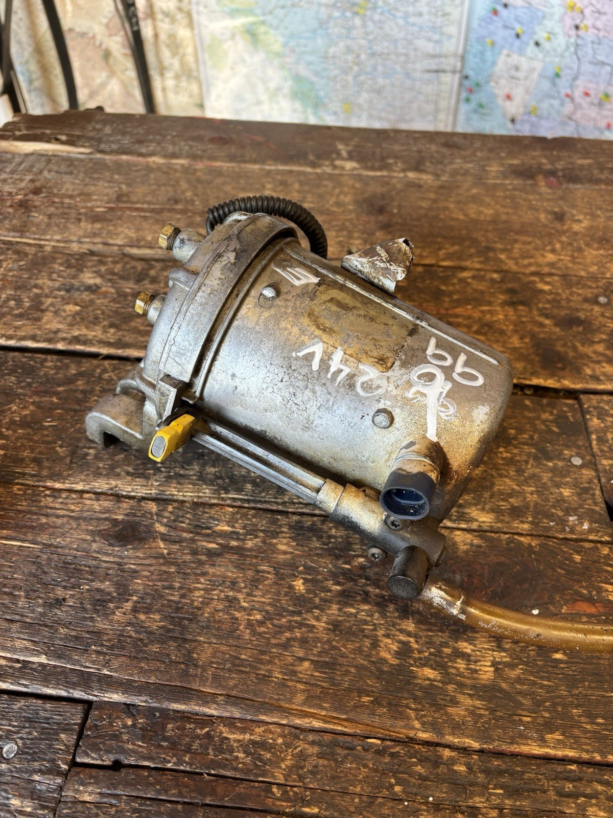 1998 1999 DODGE RAM 2500 3500 5.9L 24V CUMMINS FUEL FILTER HOUSING 3943976
