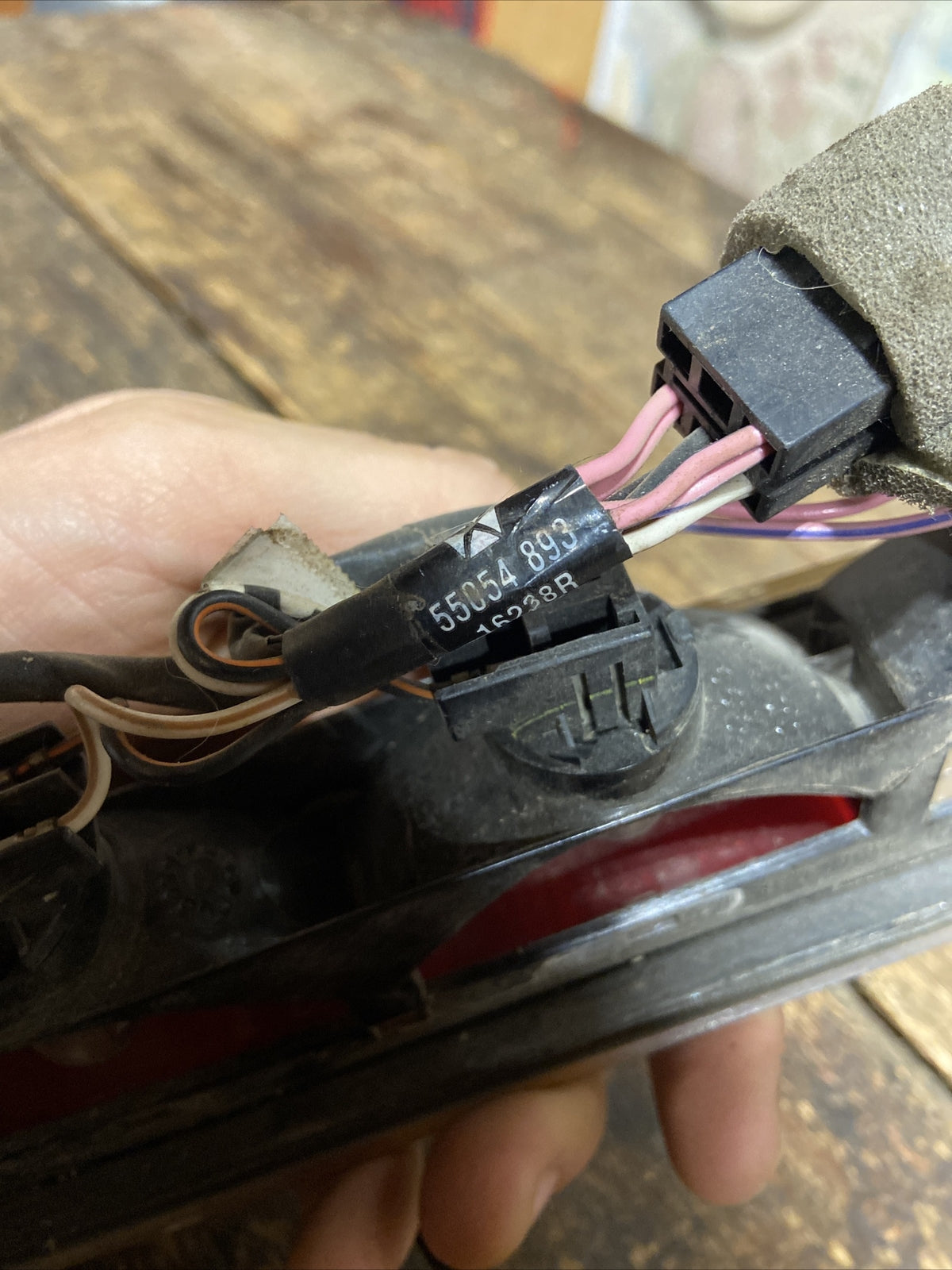 1994-2002 2ND GEN DODGE RAM 1500/2500/3500 3RD BRAKE LIGHT 