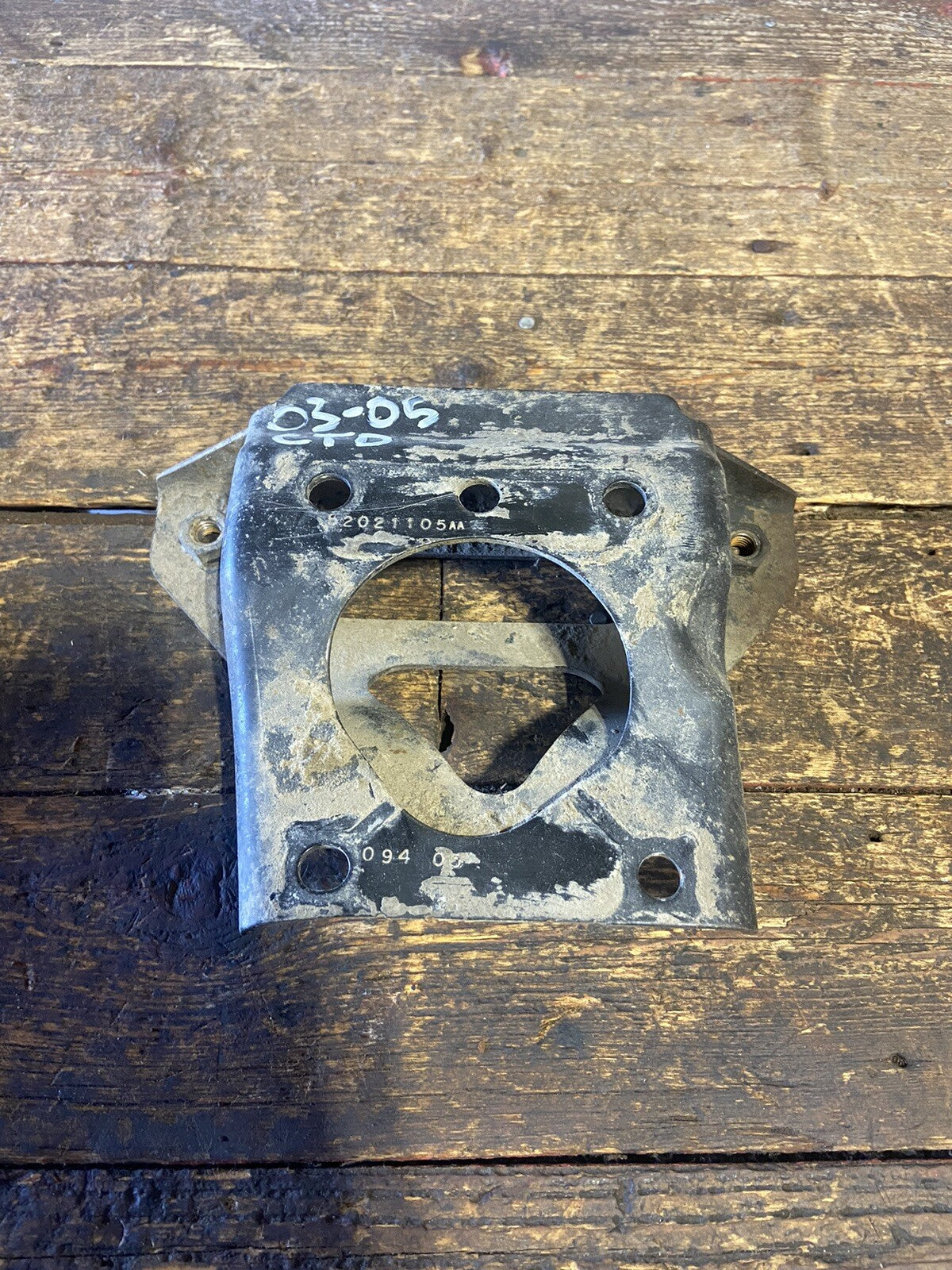 2003 2004 2005 DODGE RAM CUMMINS AUTOMATIC TRANSMISSION MOUNT BRACKET 52021105AA