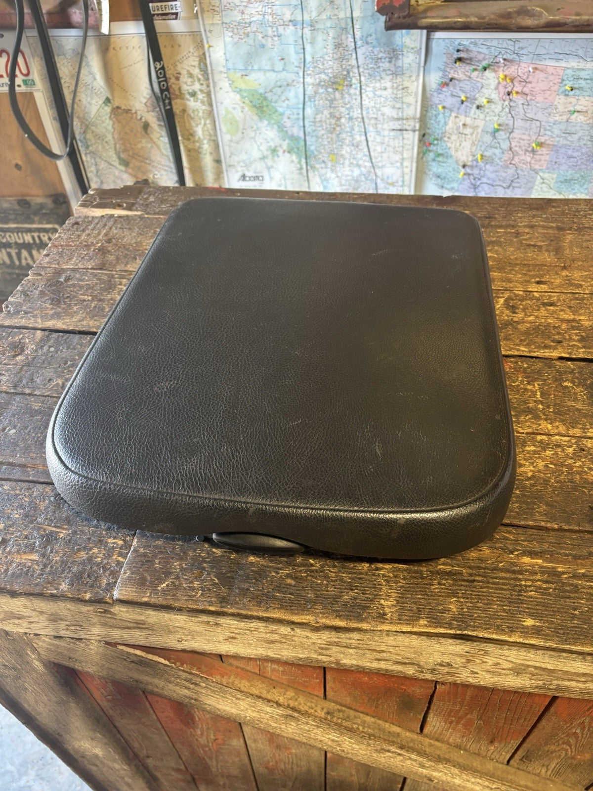 2003 2004 2005 DODGE RAM 1500 2500 3500 CUMMINS CENTER CONSOLE LID BLACK