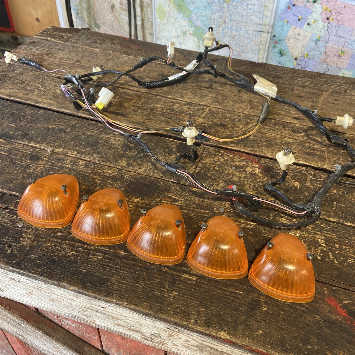 1994-1997 DODGE RAM 2500 3500 CAB CLEARANCE LIGHTS &amp; HARNESS 56020284