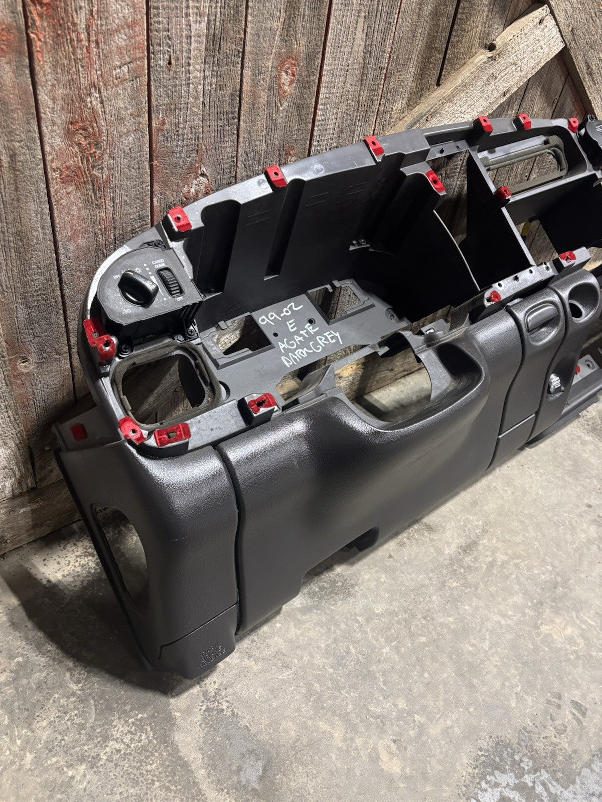 MINT 1999 - 2002 DODGE RAM DARK GREY AGATE DASH CORE LOWER STRUCTURE DASHBOARD