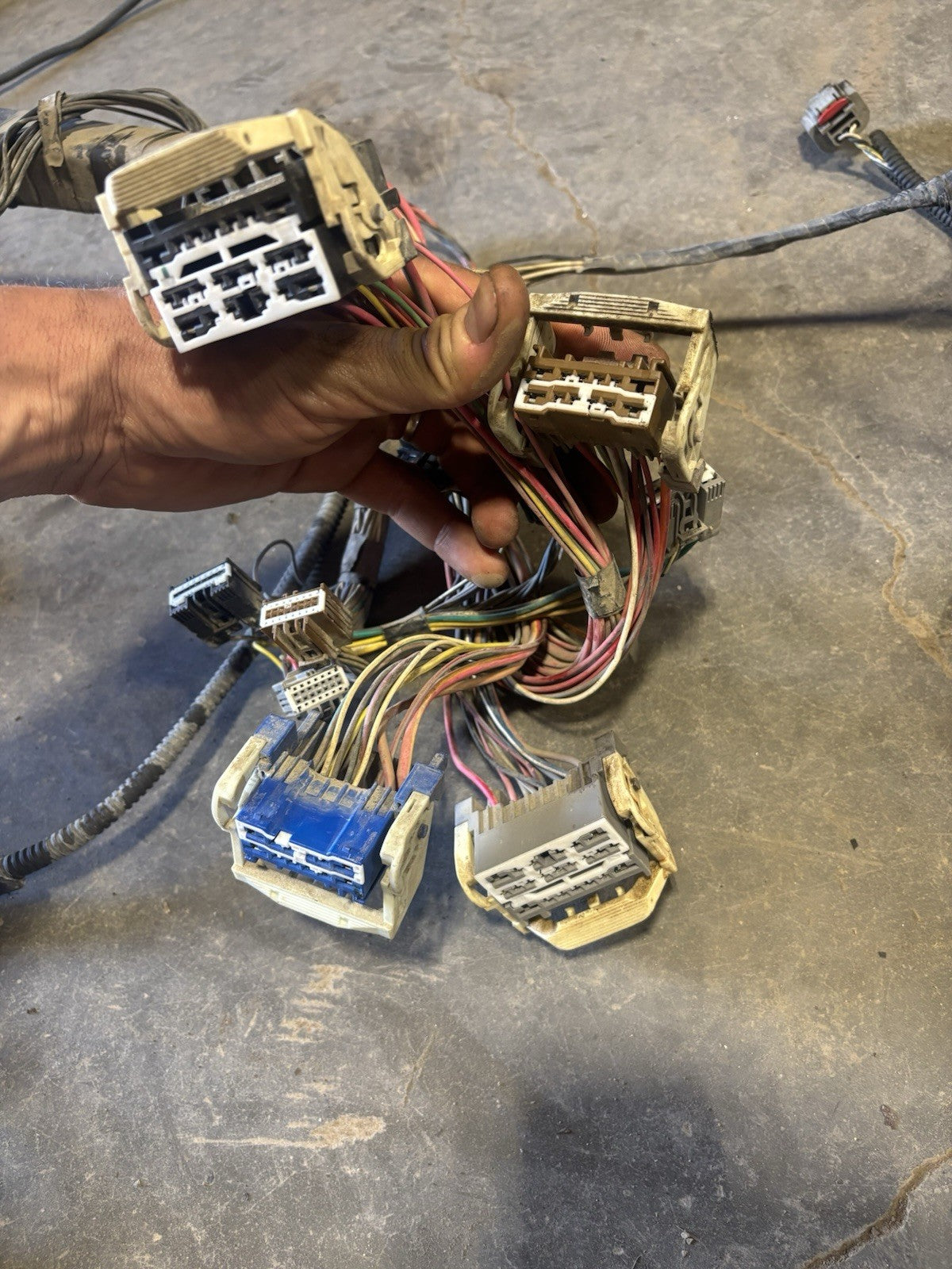 2008 DODGE RAM 2500 3500 6.7L CUMMINS 6spd G56 ENGINE BAY HARNESS 68035301ae