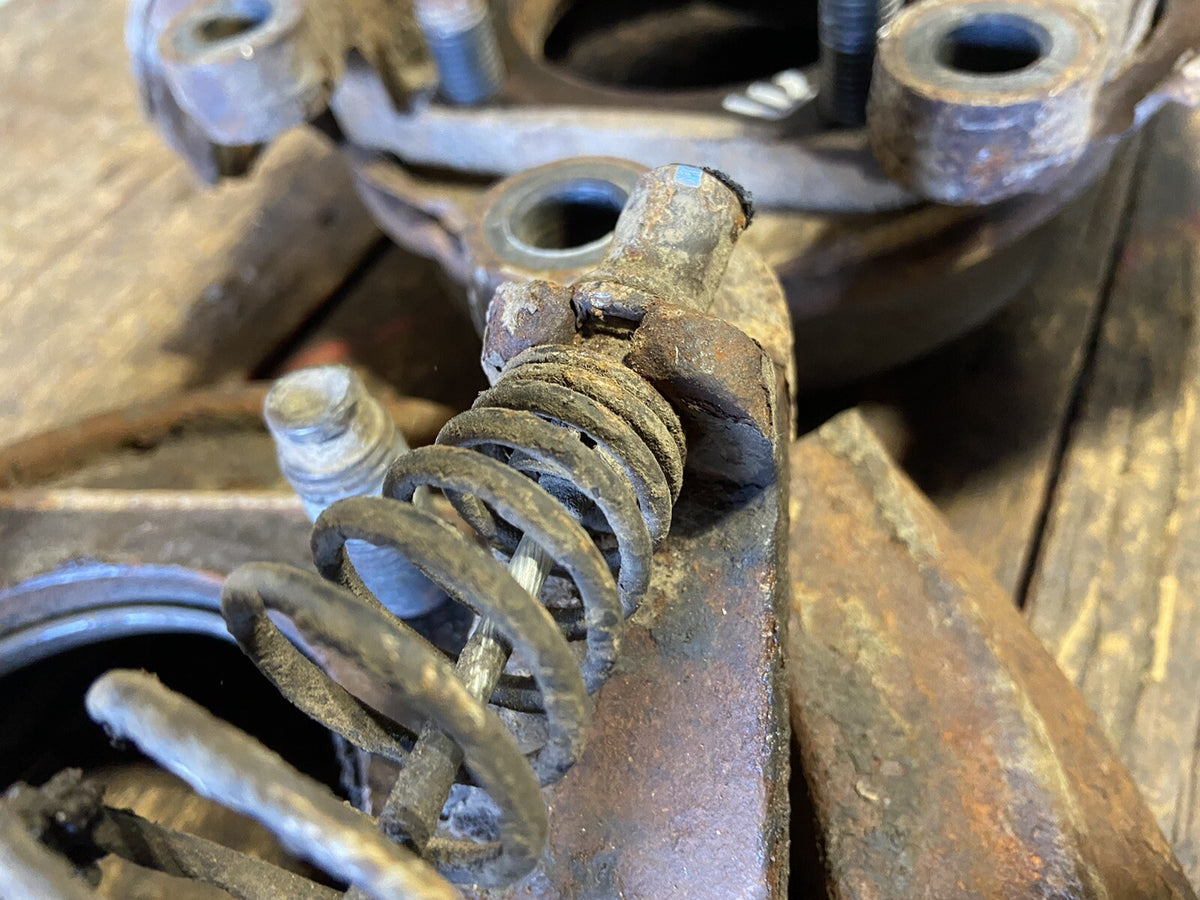 FORD DANA 80 SET OF REAR CALIPER BRACKETS EBRAKE CABLE HOLDER