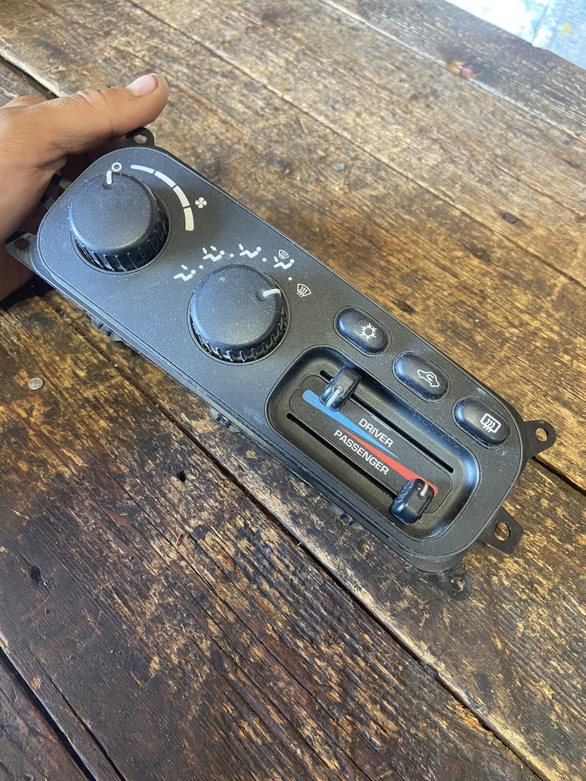 2003 2004 2005 DODGE RAM DUAL CLIMATE HEAT AC CONTROL SWITCHES 56056323AD