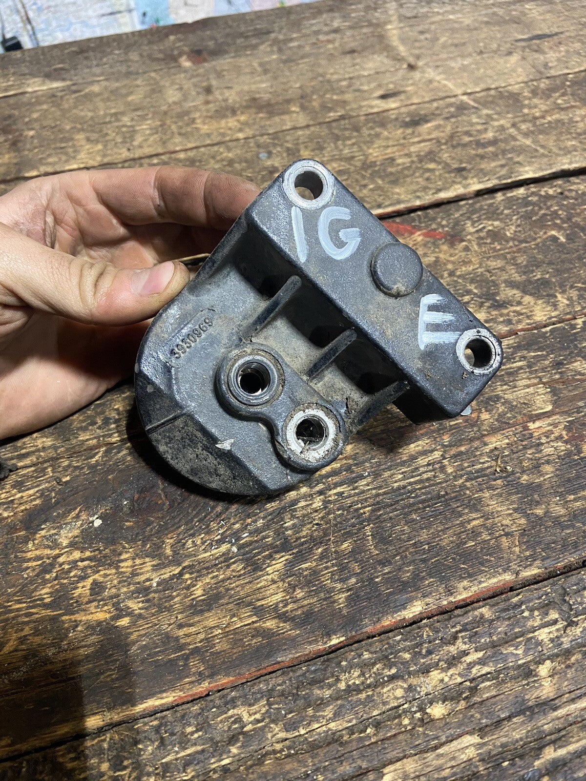 OEM 1989 - 1993 DODGE RAM 250 350 CUMMINS FUEL FILTER HOUSING HEAD 3930969