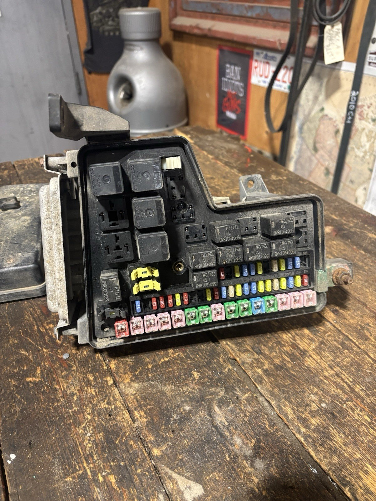 2003-2005 Dodge Ram 1500 2500 Fuse Box Relay Power Distribution P05026034AB
