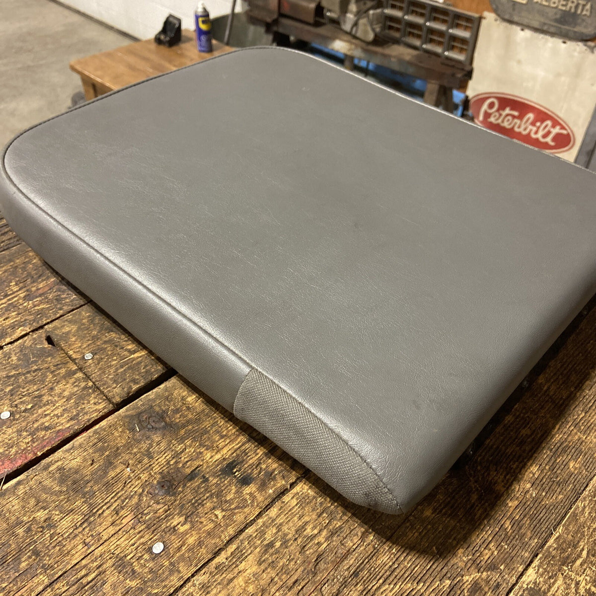 2006 - 2009 DODGE RAM 1500 2500 3500 CUMMINS CENTER CONSOLE LID GREY