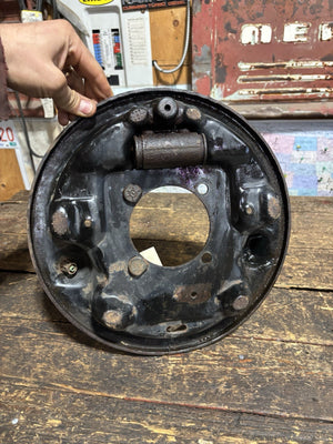 2000 2001 DODGE RAM 2500 Or 3500 DANA 80 DRIVER SIDE BACKING PLATE 3215371-L