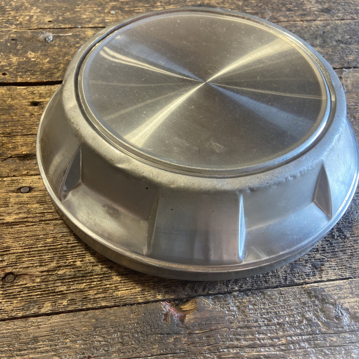 OEM 1989 - 1993 DODGE RAM 250 1ST GEN CUMMINS 2WD HUB CAP