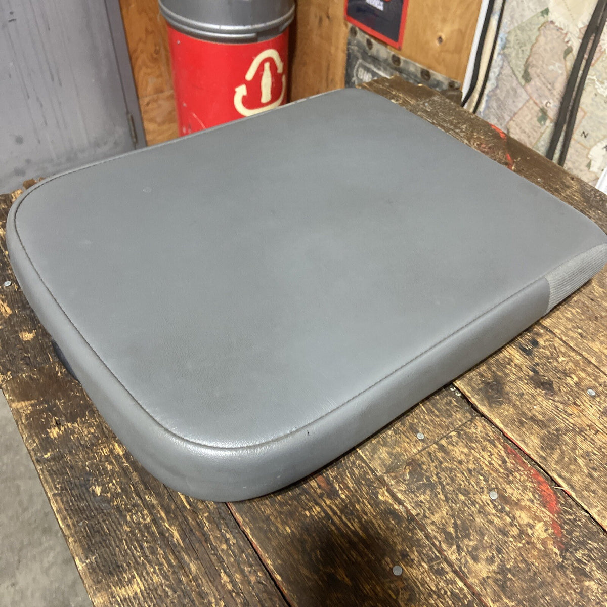 2006 - 2009 DODGE RAM 1500 2500 3500 CUMMINS CENTER CONSOLE LID GREY