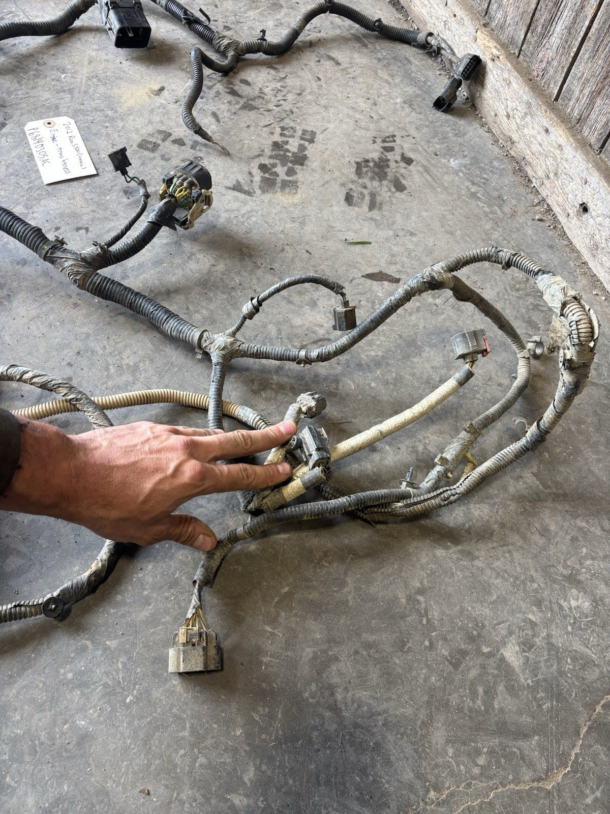 2012 RAM 2500 3500 6.7L CUMMINS ENGINE / AUTO TRANSMISSION HARNESS PN 68140305AC