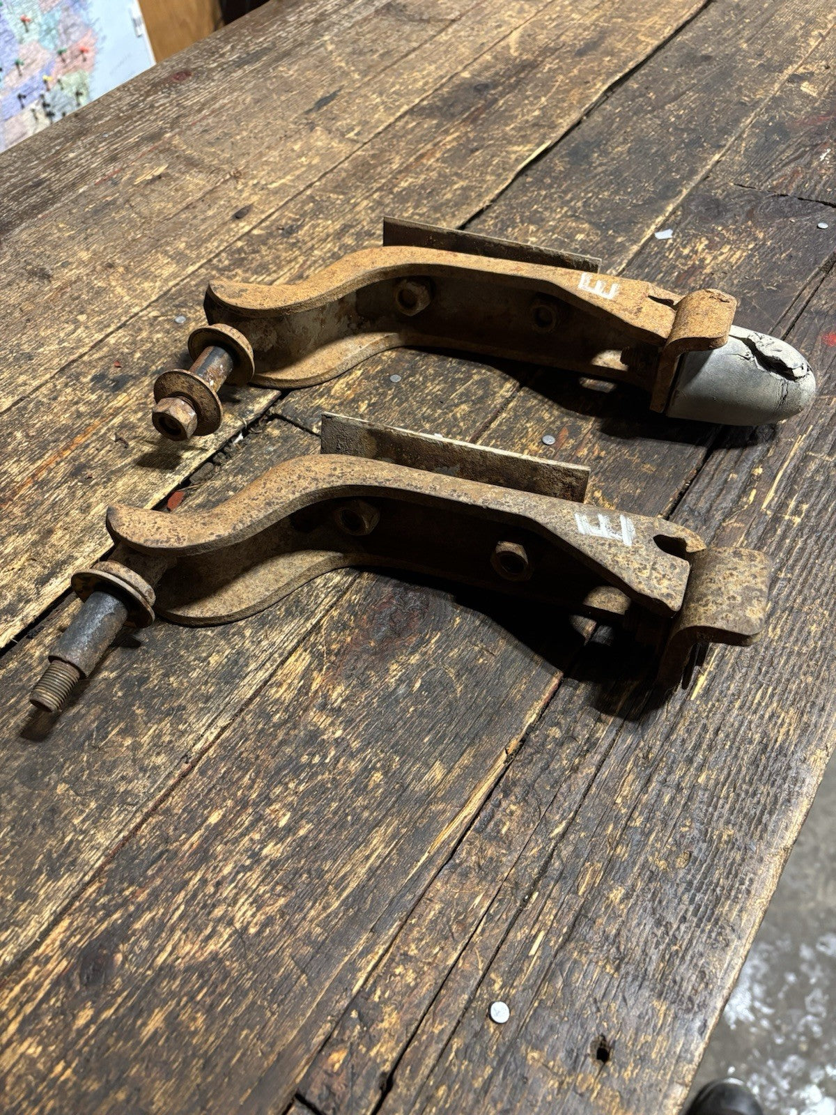 89-93 DODGE RAM 250/350 1ST GEN 4X4 FRONT DANA 60 SHOCK BRACKET MOUNTS