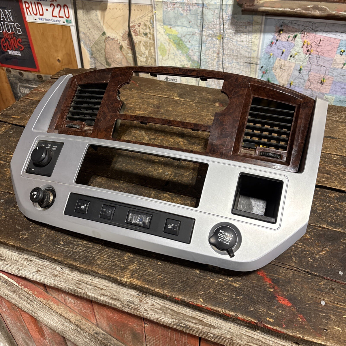 Oem Nice! 2006 - 2009 DODGE RAM WOODGRAIN CENTER DASH BEZEL SURROUND LARAMIE