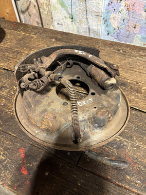 BENT 2000 2001 DODGE RAM 2500 3500 DANA80 PASSENGER SIDE BACKING PLATE 3215371-R