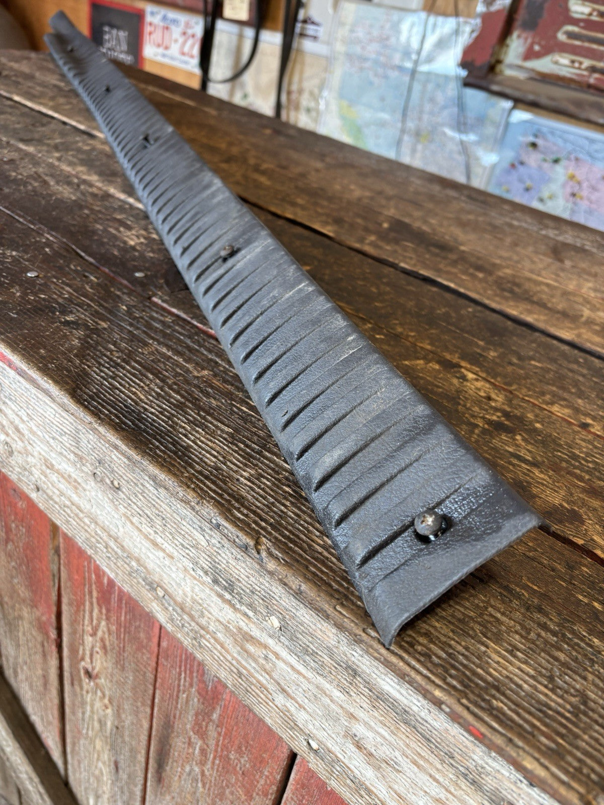 DRIVER SIDE DARK GREY FLOOR TRIM EXTENDED CAB 1998-2002 DODGE RAM TRUCKS