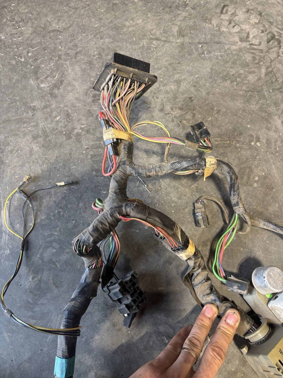 1990 DODGE RAM TRUCK GAS DASH WIRING HARNESS NO AC BASE MODEL 56004531