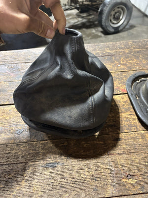 1994-1997 DODGE RAM 2500 3500 CUMMINS 2WD MANUAL TRANSMISSION SHIFTER BOOT SET