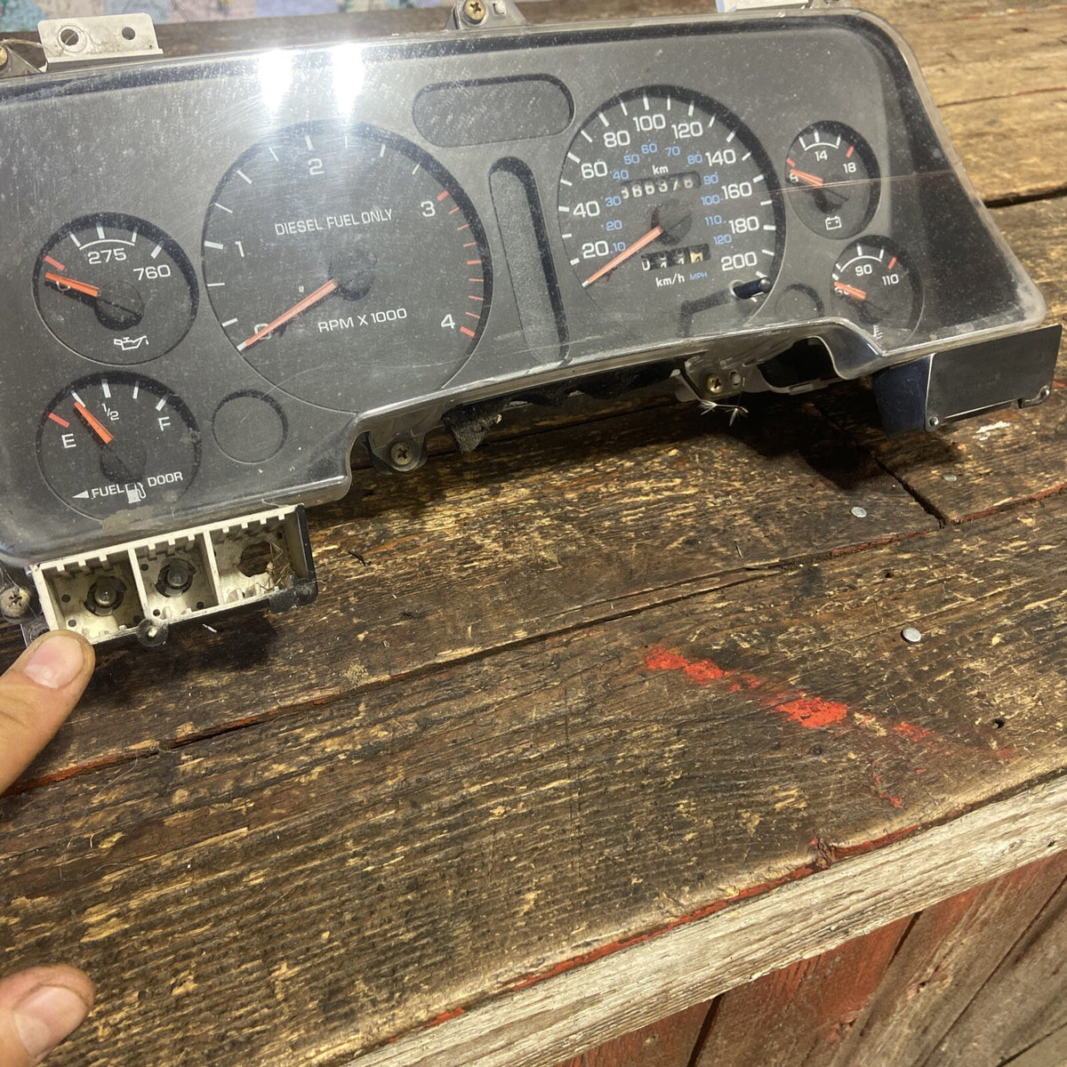 1994 - 1997 DODGE RAM 2500 3500 CUMMINS INSTRUMENT GAUGE CLUSTER 666KMS 56021725
