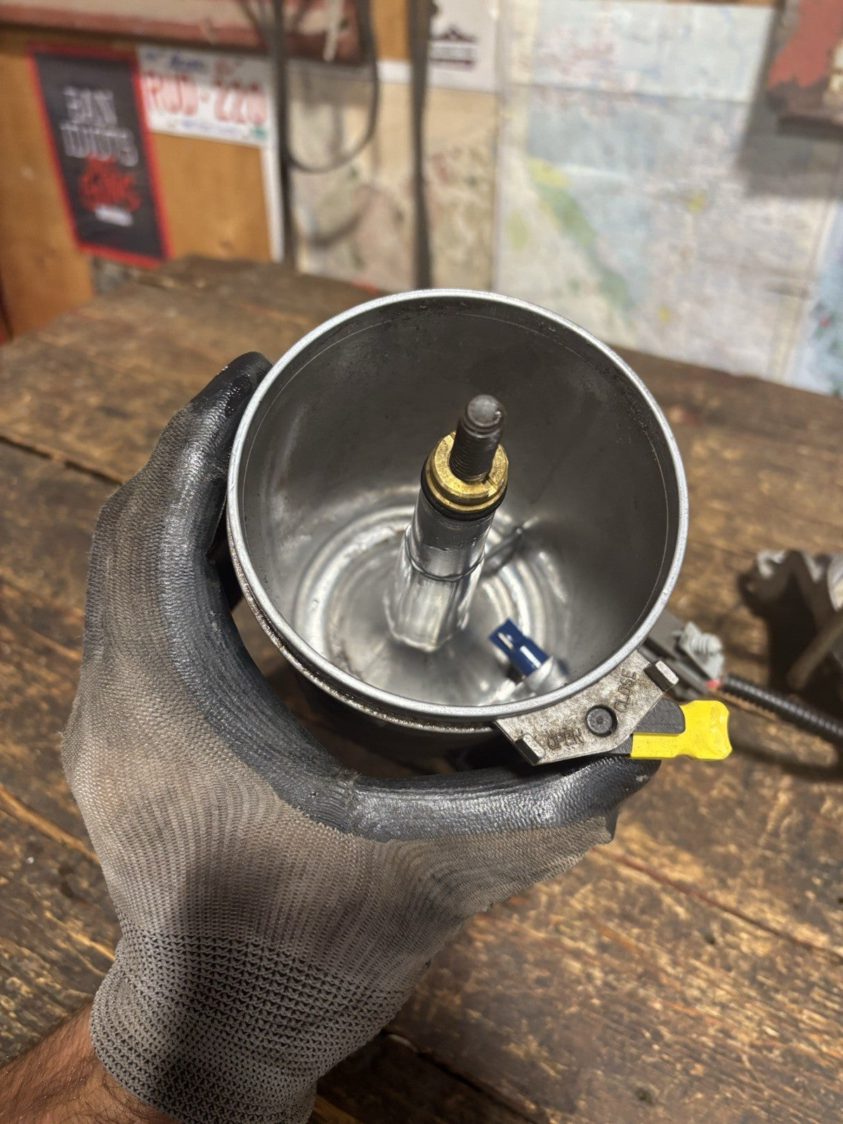 1998 1999 DODGE RAM 2500 3500 5.9L 24V CUMMINS FUEL FILTER HOUSING 3943976