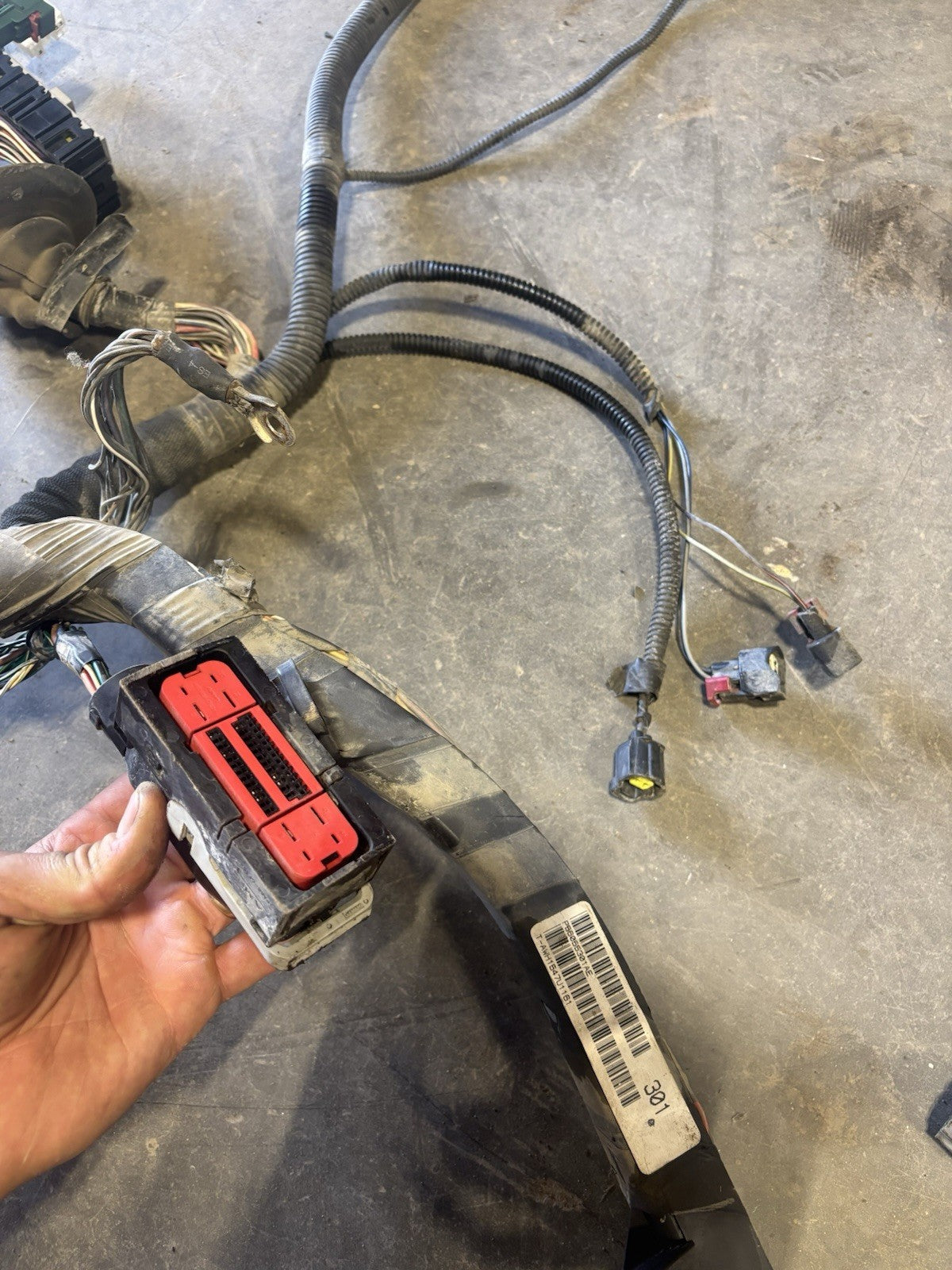 2008 DODGE RAM 2500 3500 6.7L CUMMINS 6spd G56 ENGINE BAY HARNESS 68035301ae