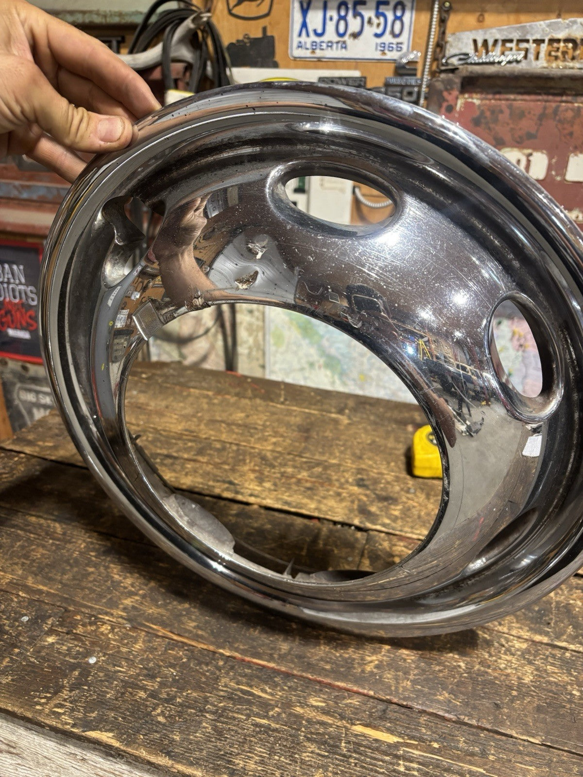 1999 - 2002 DODGE RAM 3500 DUALLY FRONT HUB DISH SIMULATOR WHEEL COVER 52106448