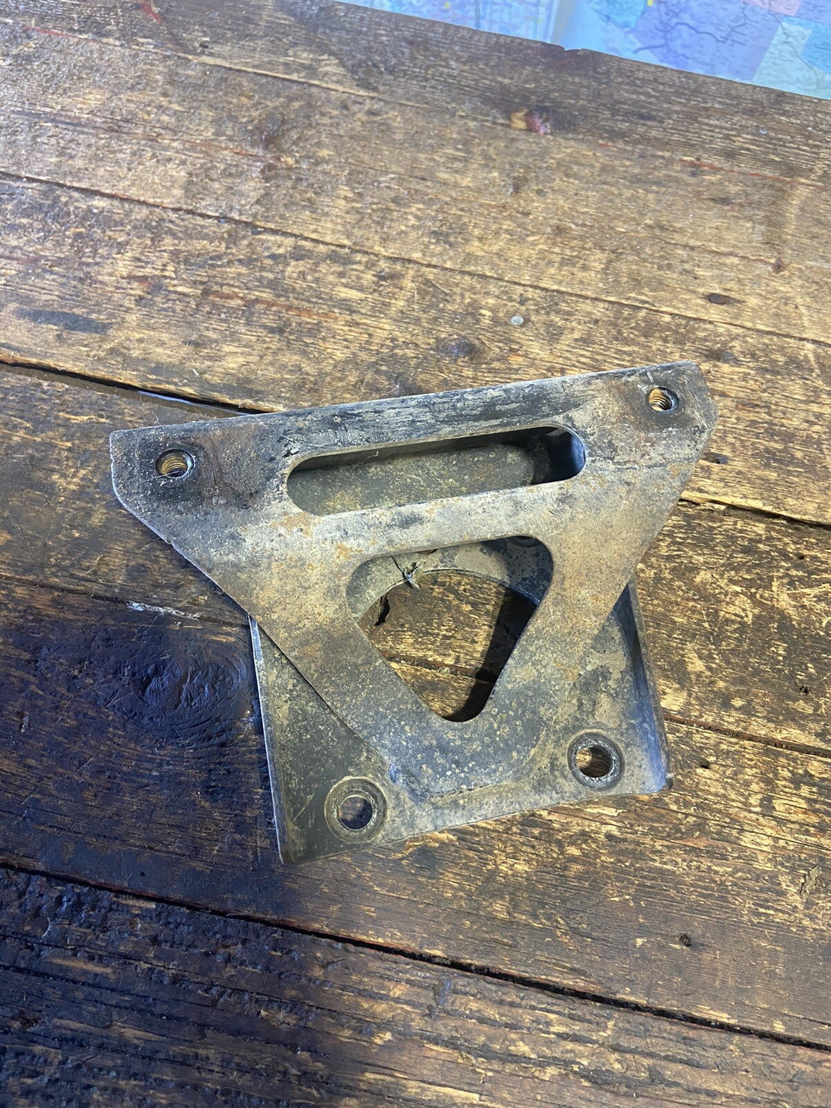 2003 2004 2005 DODGE RAM CUMMINS AUTOMATIC TRANSMISSION MOUNT BRACKET 52021105AA