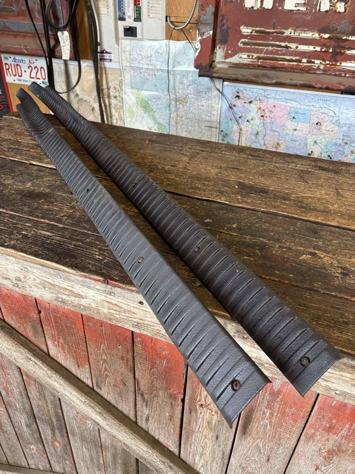 1998-2002 DODGE RAM 2500 3500 SET OF DARK GREY FLOOR TRIM FOR EXTENDED CAB