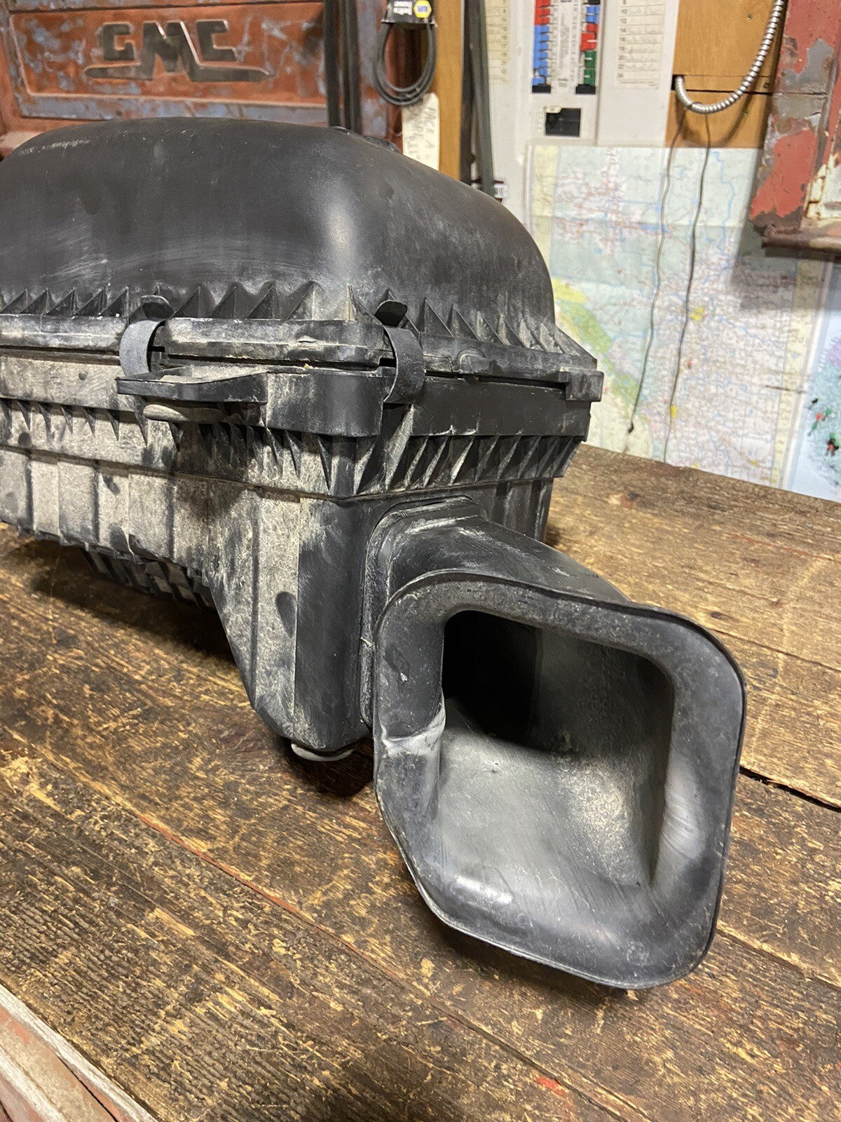 2006 - 2008 DODGE RAM 1500 2500 5.7L HEMI OEM AIR FILTER HOUSING INTAKE SET