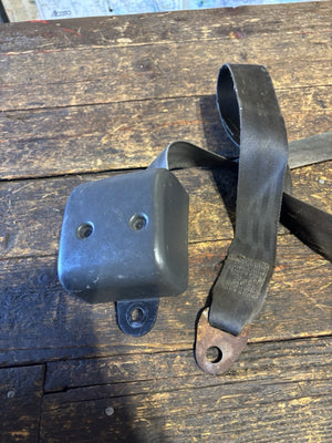 1989 - 1993 DODGE RAM 1ST GEN GREY DRIVER SEATBELT BELT
