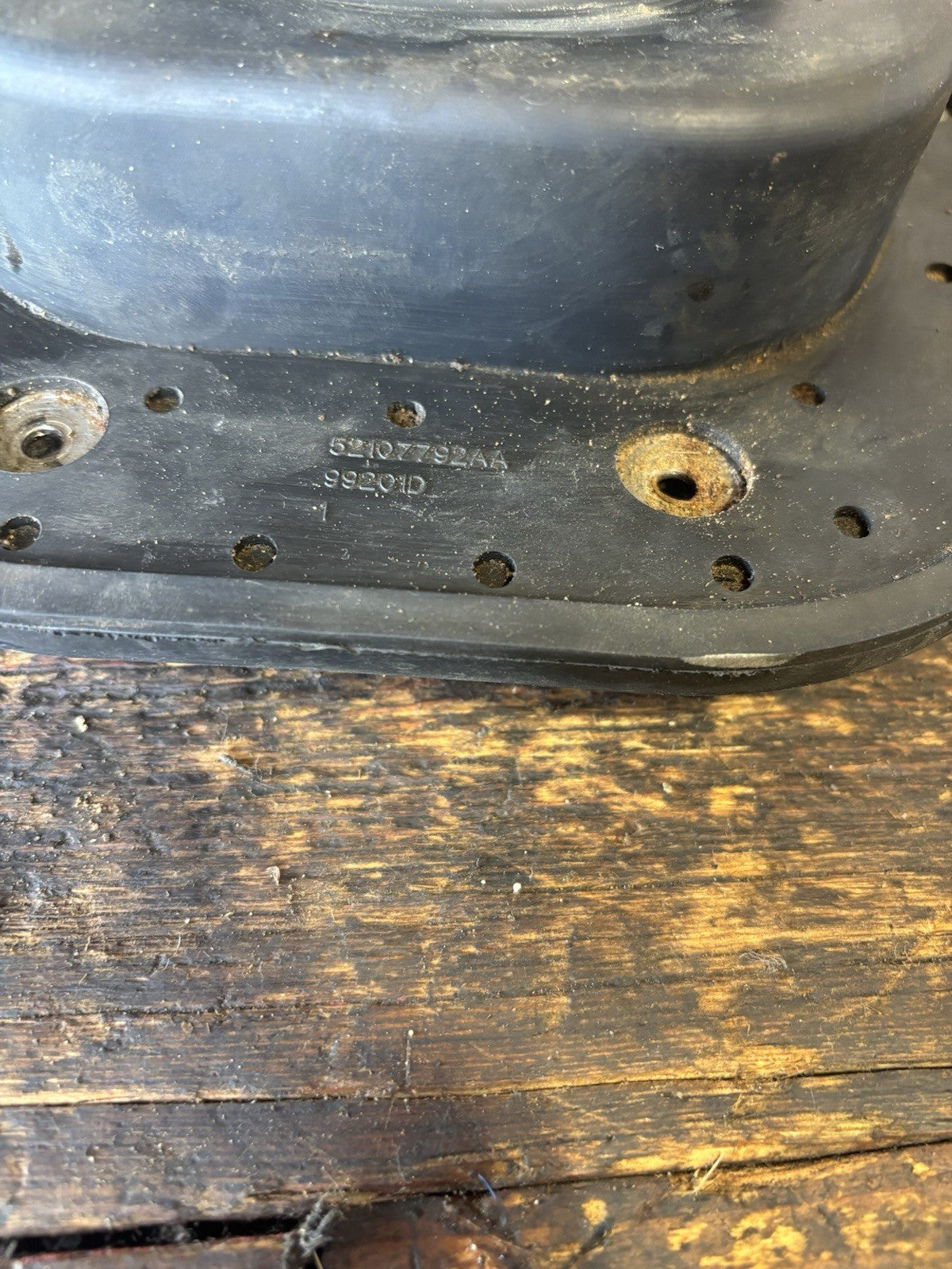 2002 - 2005 Dodge Ram 1500 2500 3500 Manual Inner Shifter Boot OEM 52107792